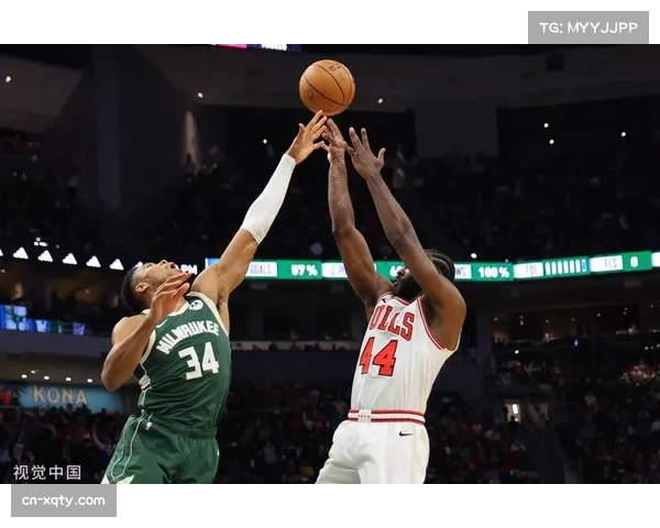 NBA常规赛：雄鹿加时击败76人，字母哥利拉德联手70分