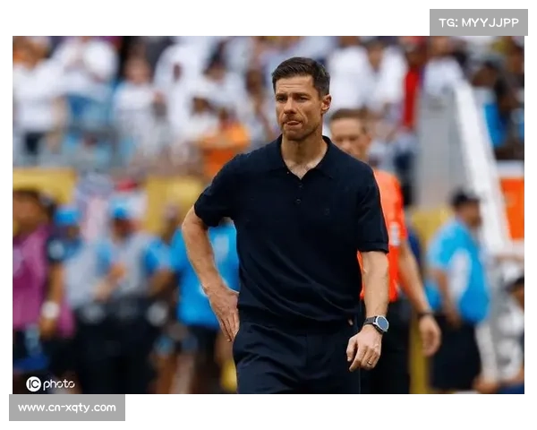 贝林厄姆力挺阿隆索:球员与教练关系良好,更衣室未现裂痕 贝林厄姆力挺阿隆索:球员与教练关系良好,更衣室未现裂痕