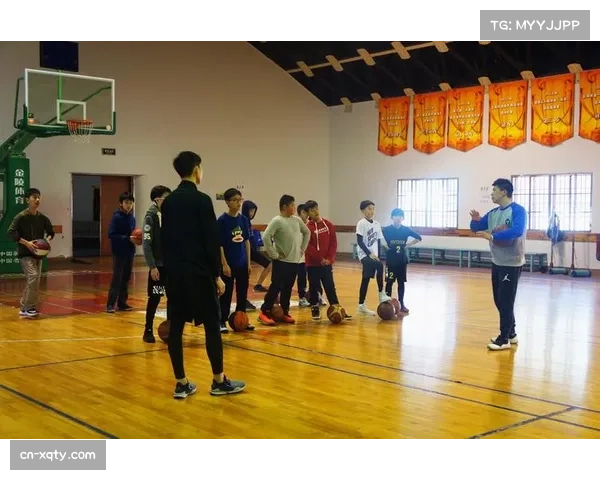 WNBA与本地学校合作推出青少年篮球公益计划